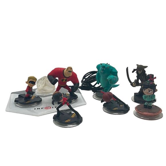 Disney Infinity Bundle Figures & Platform Incredibles Monsters Inc Jack Sparrow - Picture 1 of 12